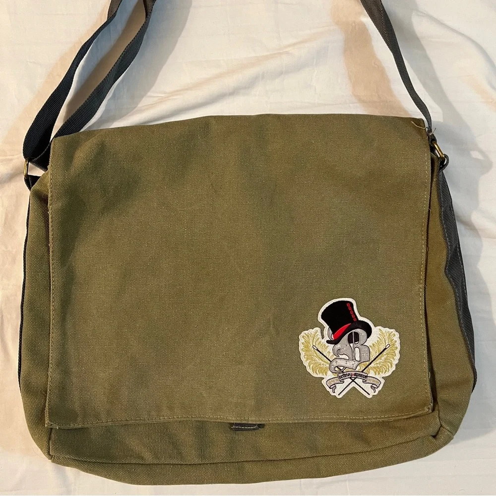 Britney Spears Green Messenger Bag from VIP 2008‎ Circus Tour
